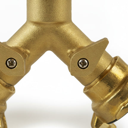 Absperrhahn am Abgang des Y-Verteilers – Detailansicht