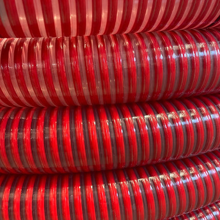 Förderschlauch PU rot – Oberfläche und Spirale in Nahaufnahme