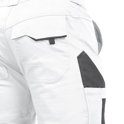Detail: Gesäßtasche mit Verstärkung